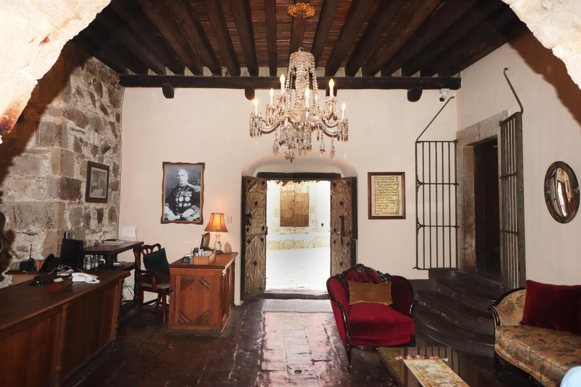 Mesón de la Abundacia Catorce Exterior foto