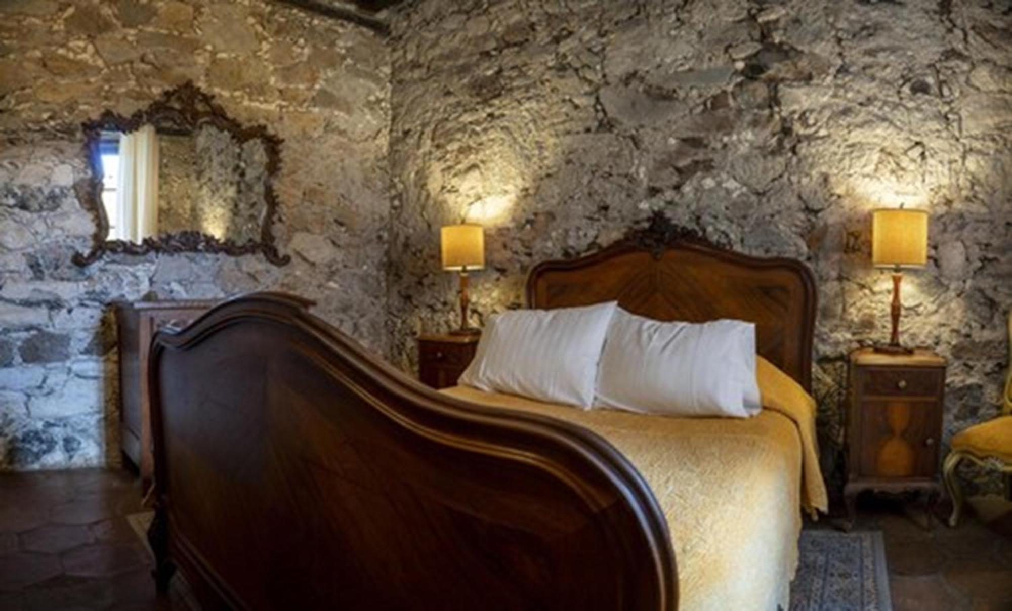 Mesón de la Abundacia Catorce Quarto foto